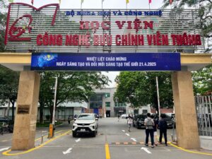 Hệ thống kiểm soát xe thông minh Học Viện Bưu Chính Viễn Thông