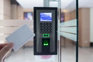 Kiểm soát ra vào bằng thẻ từ TTZ